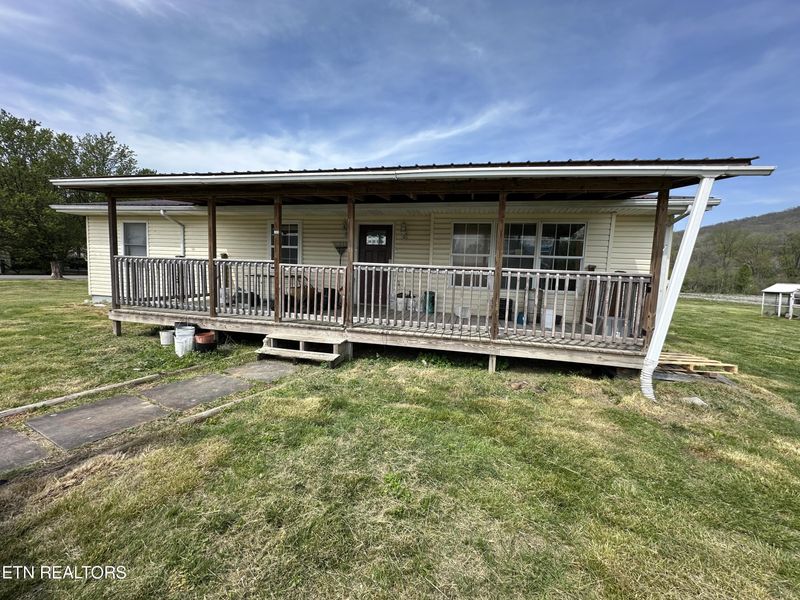 75 First St, Crab Orchard, TN 37723