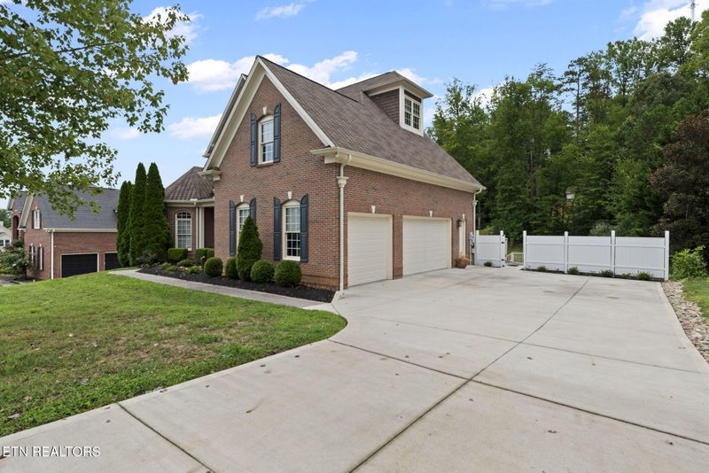 75 Rolling Links Blvd, Oak Ridge, TN 37830