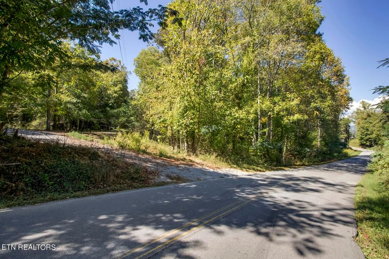 750 Eagle Furnace Rd, Rockwood, TN 37854