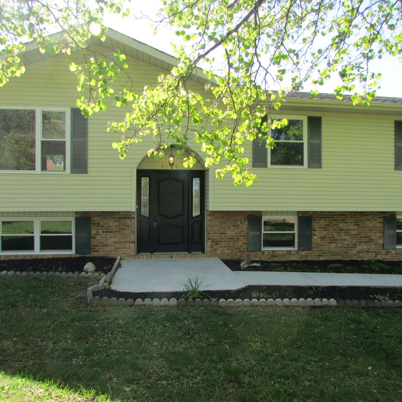 7501 Gibbs Rd, Corryton, TN 37721