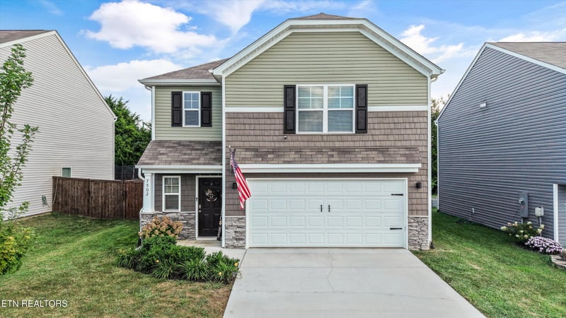 7502 Game Bird St, Corryton, TN 37721