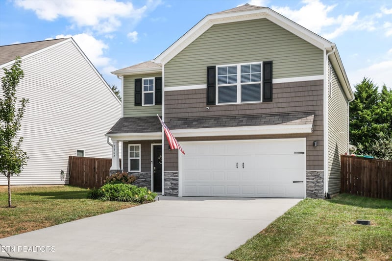 7502 Game Bird St, Corryton, TN 37721