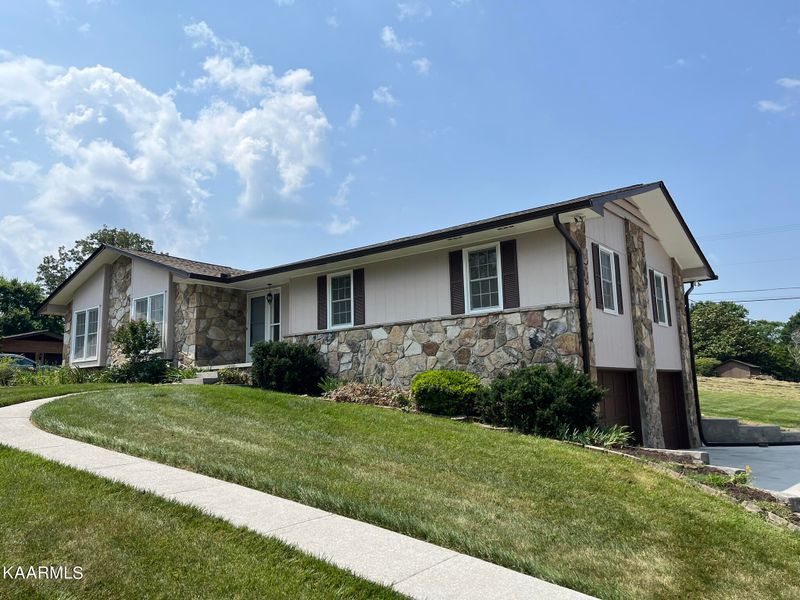 7505 Berkshire Blvd, Powell, TN 37849