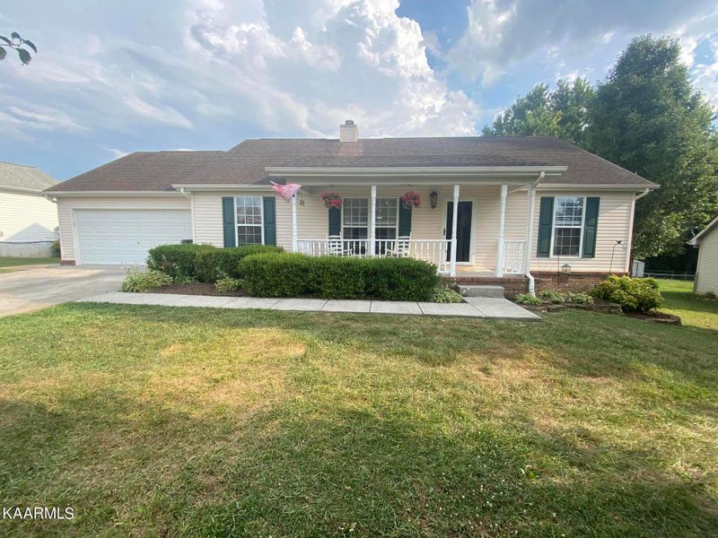 7506 Maple Leaf Dr, Corryton, TN 37721