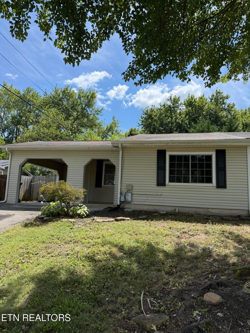 7508 Chatham Cir, Knoxville, TN 37909