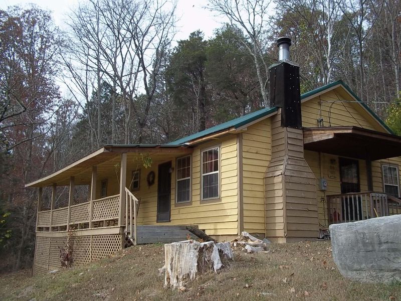 751 Cavern Rd, Townsend, TN 37882