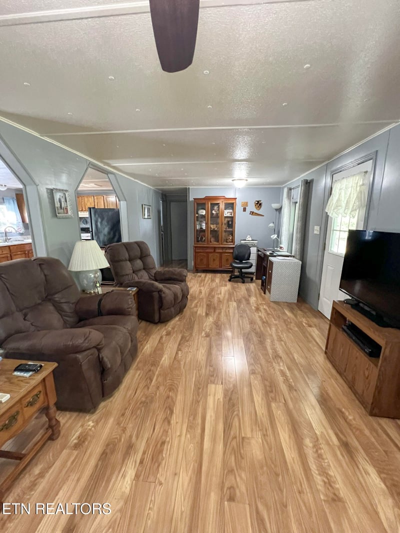 751 Ozone Access Rd, Rockwood, TN 37854