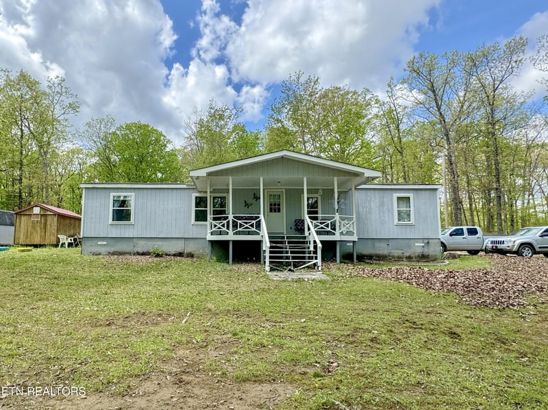 751 Ozone Access Rd, Rockwood, TN 37854