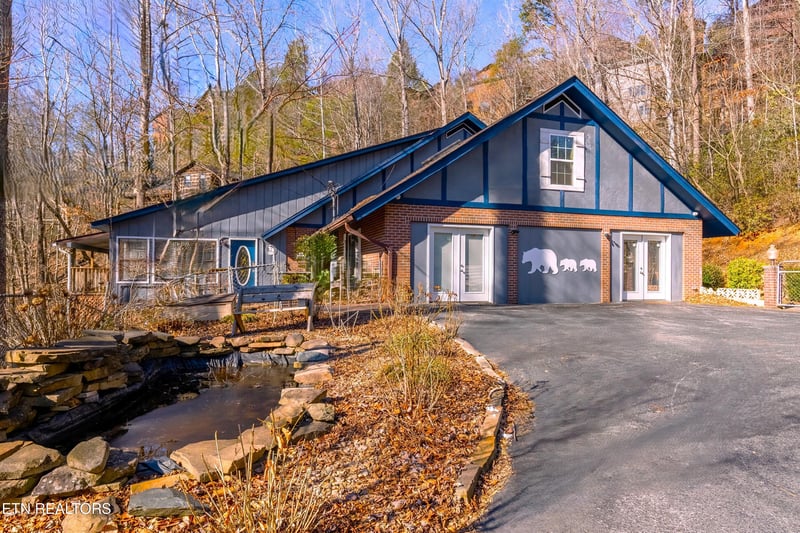 751 Ridge Rd, Gatlinburg, TN 37738