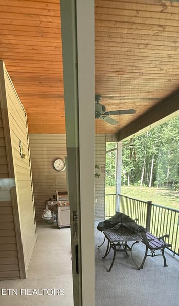 751 White Oak Rd, Monterey, TN 38574