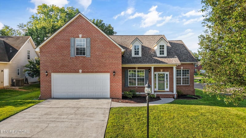 7512 Cherry Blossom Ln, Knoxville, TN 37931