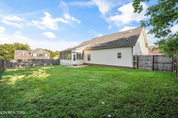 7512 Cherry Blossom Ln, Knoxville, TN 37931