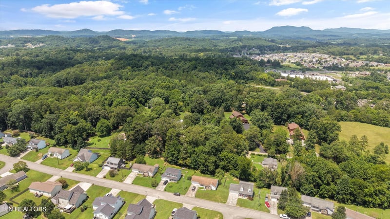 7512 Palmer Ln, Knoxville, TN 37924