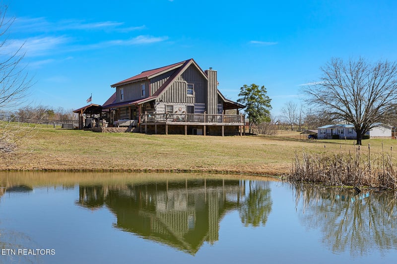 7513 Mary Lay Ln, Strawberry Plains, TN 37871