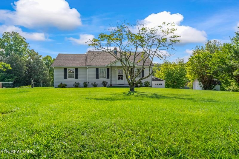 7518 Clapps Chapel Rd, Corryton, TN 37721