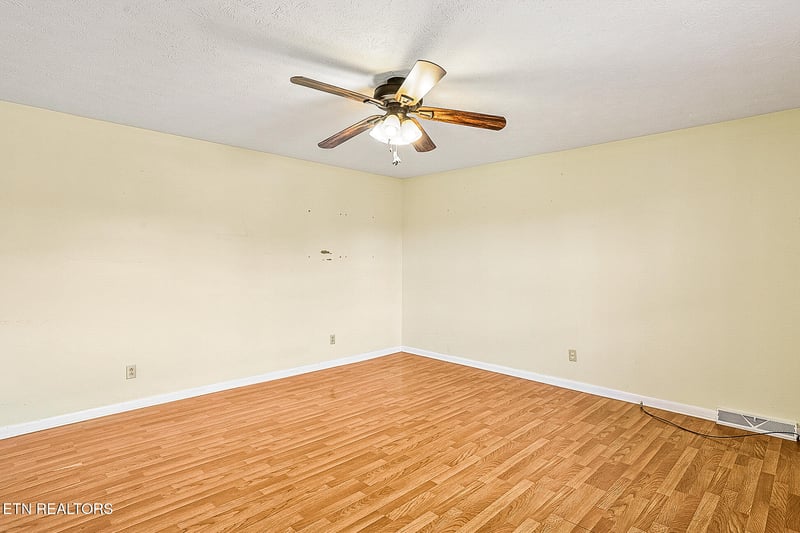 7518 Washington Pike, Corryton, TN 37721