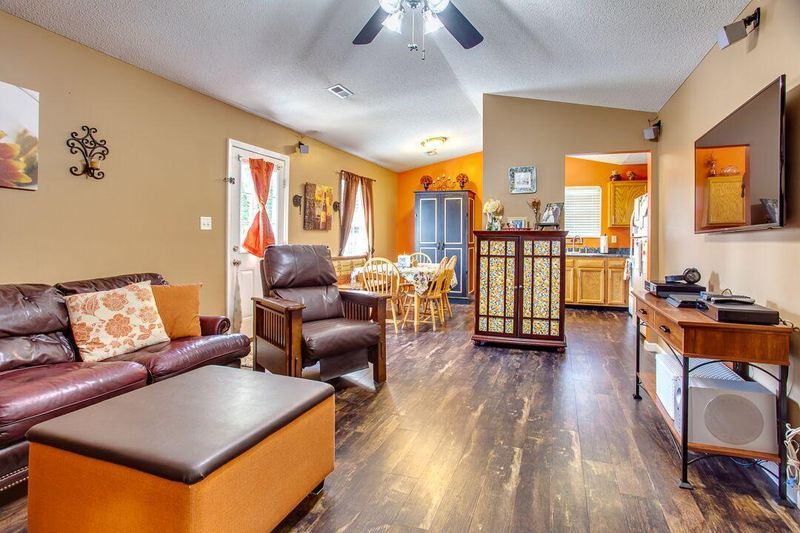 7518 Wheatmeadow Rd, Corryton, TN 37721