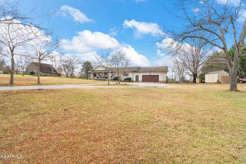 7519 Majors Rd, Corryton, TN 37721