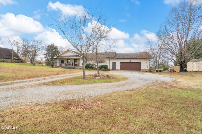 7519 Majors Rd, Corryton, TN 37721