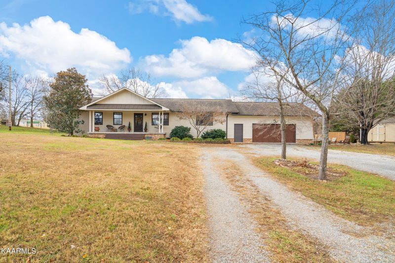 7519 Majors Rd, Corryton, TN 37721