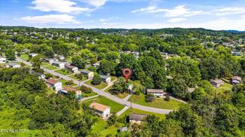 7519 S Whispering Oak Cir, Powell, TN 37849