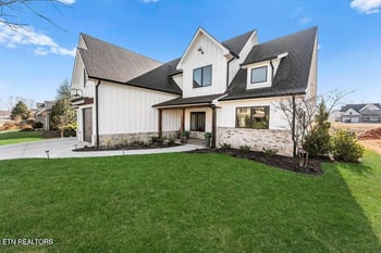 752 Ironwood Ln, Loudon, TN 37774