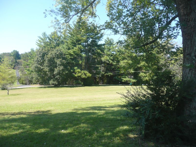 7520 Blacksferry, Knoxville, TN 37931
