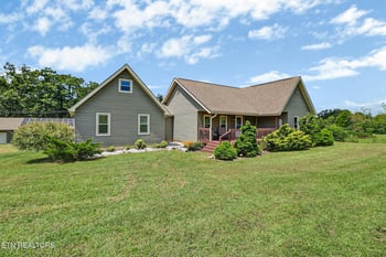 7526 Dunbar Rd, Crossville, TN 38572