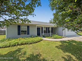 7528 Gary White Rd, Corryton, TN 37721
