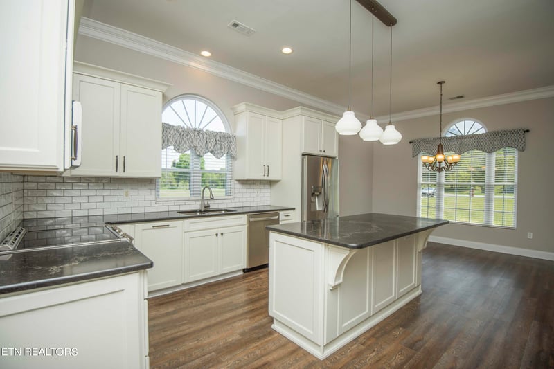 7529 Washington Pike, Corryton, TN 37721