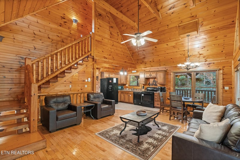 753 Glory Ridge Way, Gatlinburg, TN 37738