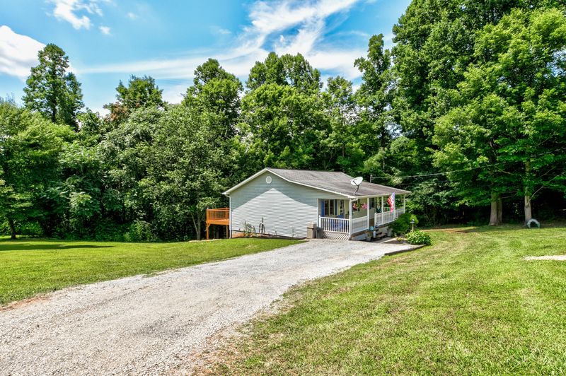 753 Pine Hollow Rd, Jacksboro, TN 37757