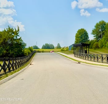 7530 Grasshopper Ln, Corryton, TN 37721