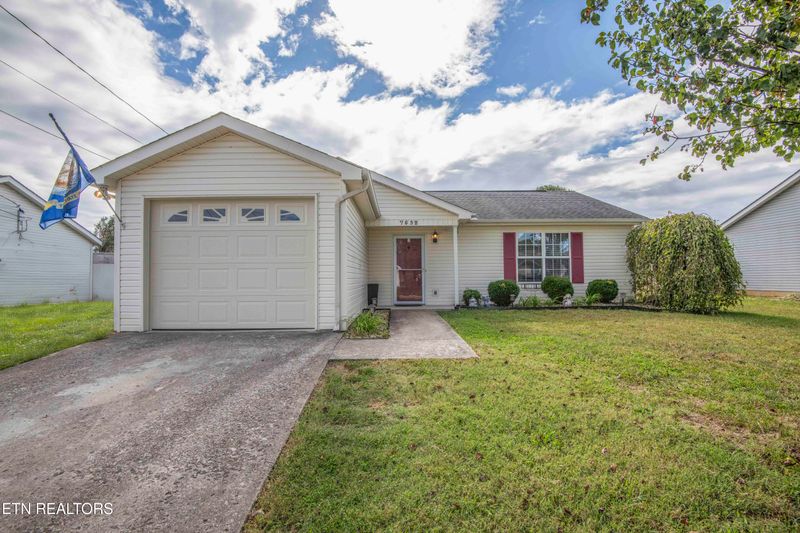 7532 Gary White Rd, Corryton, TN 37721