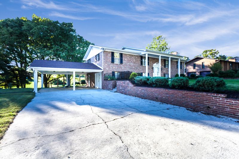 7533 Berkshire Blvd, Powell, TN 37849