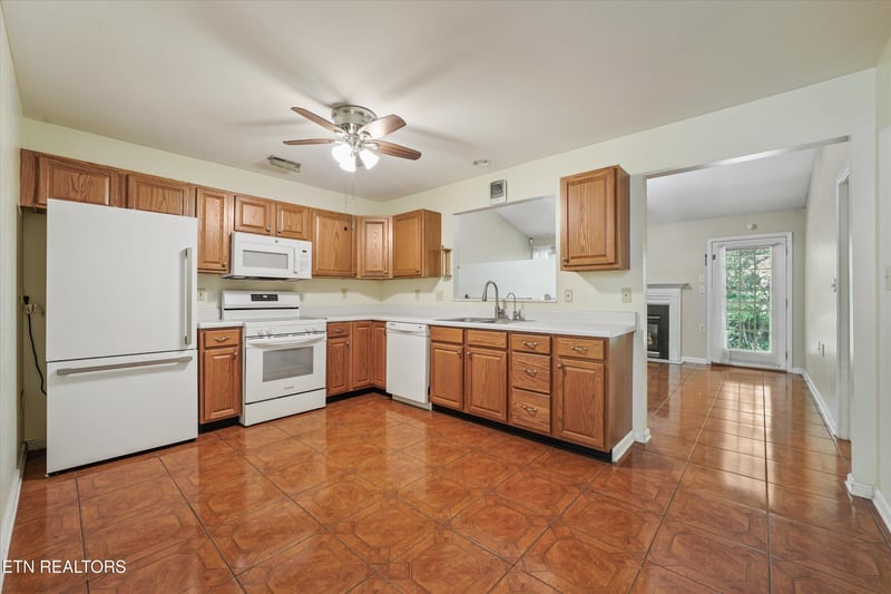 7534 Creek Song Ct, Knoxville, TN 37920