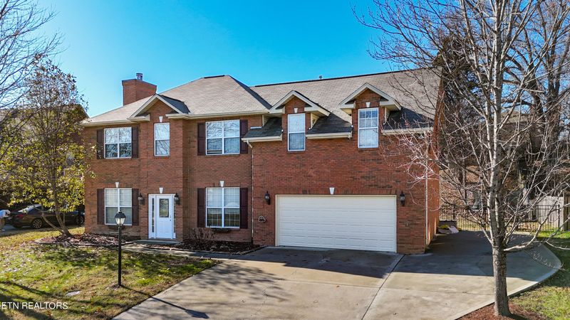 7538 Willow Spring Dr, Knoxville, TN 37938