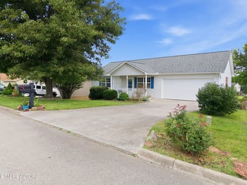 7544 Silveredge Rd, Knoxville, TN 37918