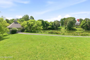 7544 Silveredge Rd, Knoxville, TN 37918