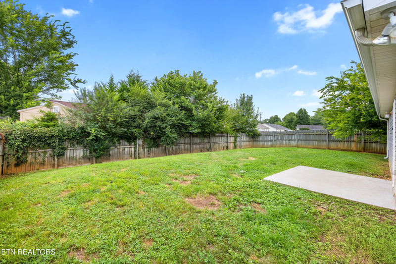7545 Gary White Rd, Corryton, TN 37721