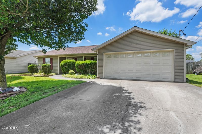 7546 Wheatmeadow Rd, Corryton, TN 37721