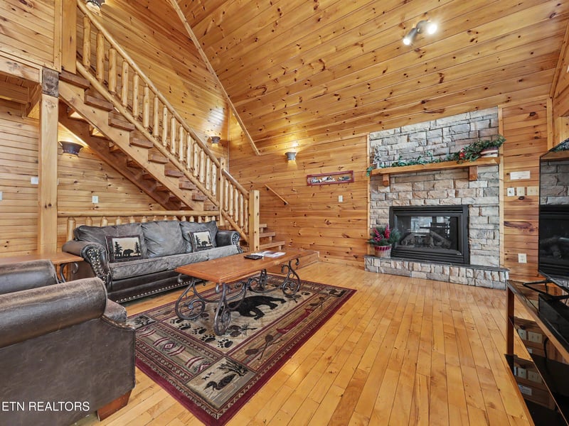 755 Glory Ridge Way, Gatlinburg, TN 37738