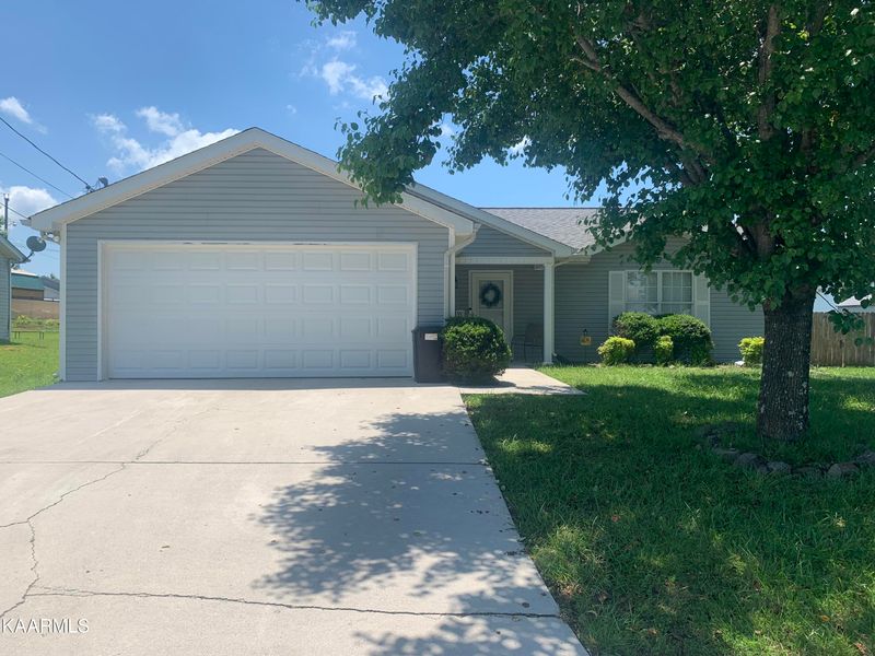 7556 Gary White Rd, Corryton, TN 37721
