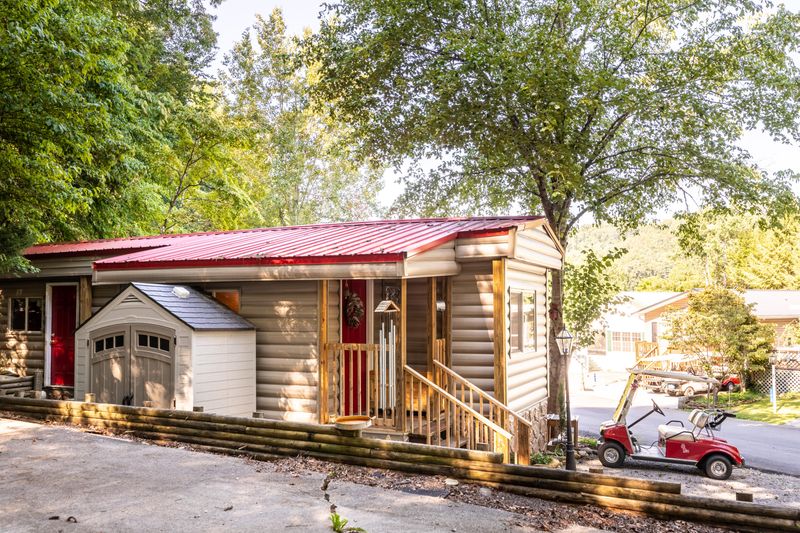756 Big Valley Blvd, Townsend, TN 37882