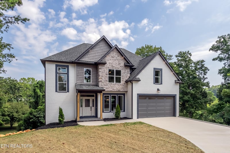 7560 Christin Lee Cir, Knoxville, TN 37931