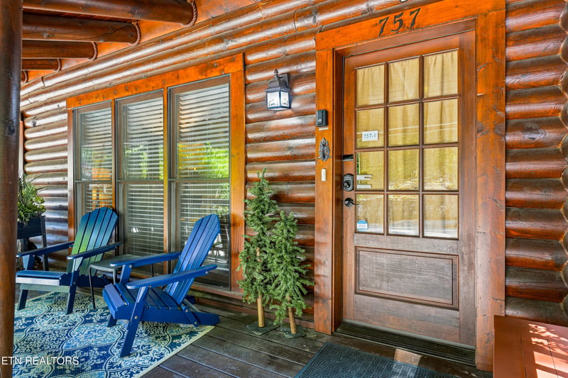 757 Golf View Blvd, Pigeon Forge, TN 37863