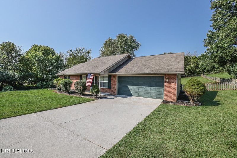 757 Meadow Ridge Rd, Walland, TN 37886