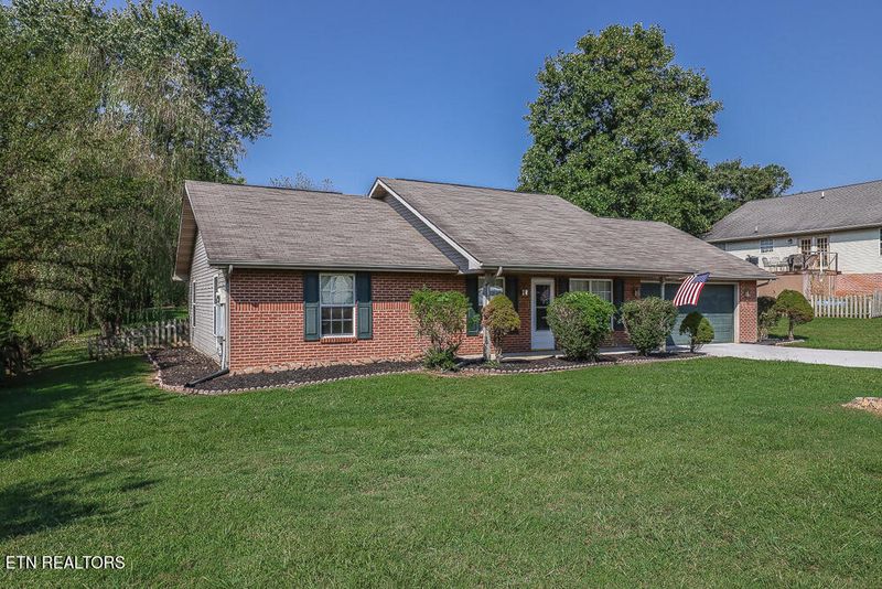 757 Meadow Ridge Rd, Walland, TN 37886
