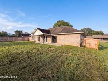 758 Meadow Ridge Rd, Walland, TN 37886