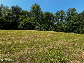759 Emerald Ave, Kodak, TN 37764